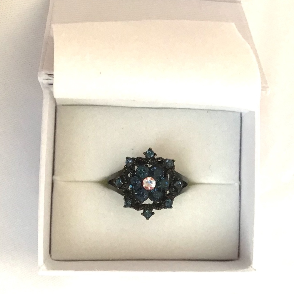 Gothic black ring with dark blue stones - Size 9